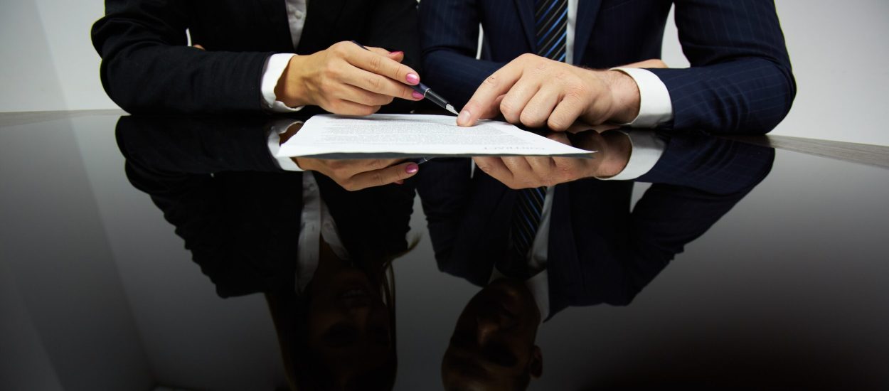 Negotiating Image of human hands during reading contract